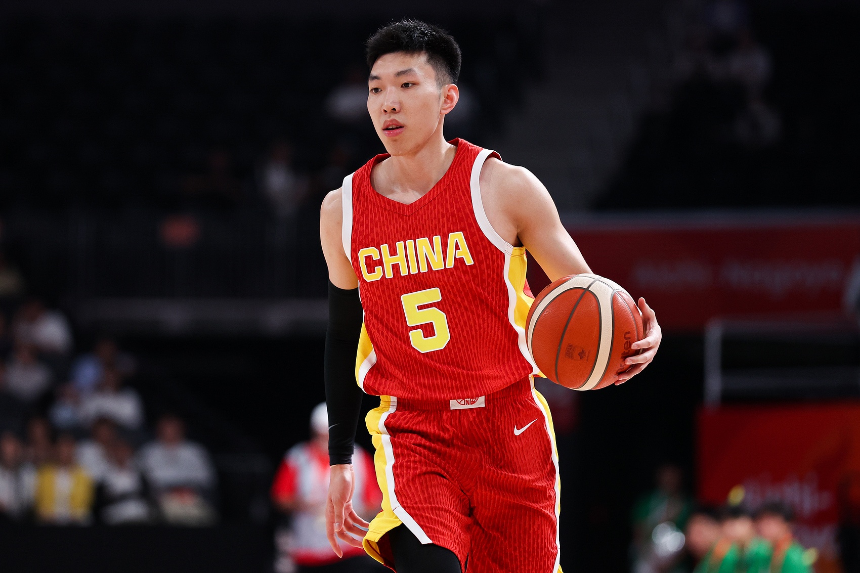 U23男足官方阵型442：：中场依木兰同伴吴曦，，，锋线向余望蒯纪闻